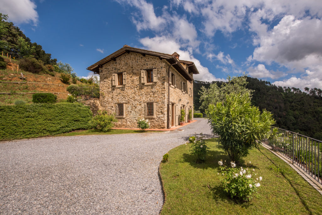 01 farmhouse
