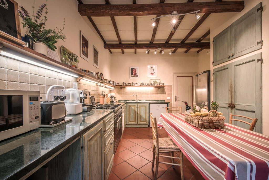 05 kitchen