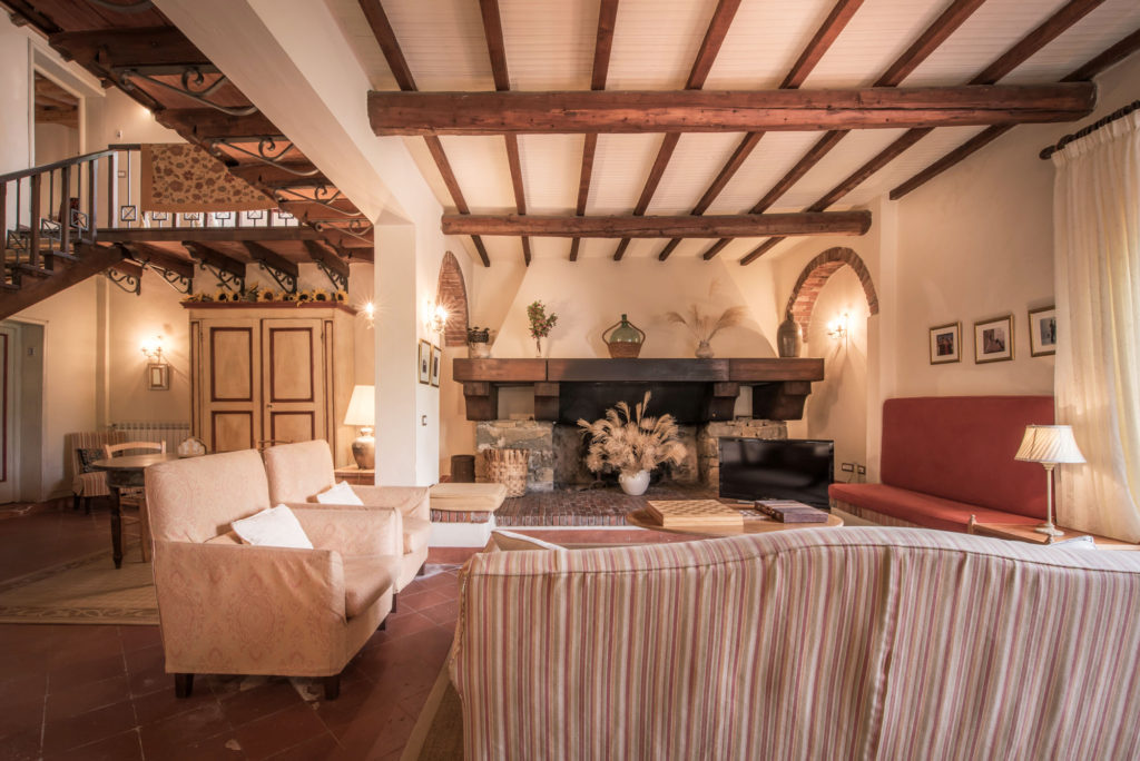 06 living room